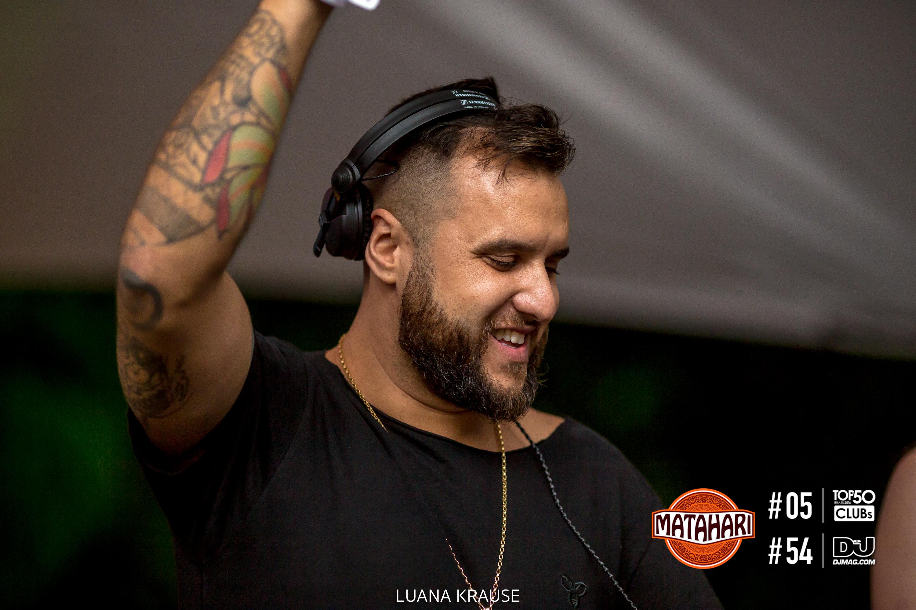 Sunset com Sharam Jey
