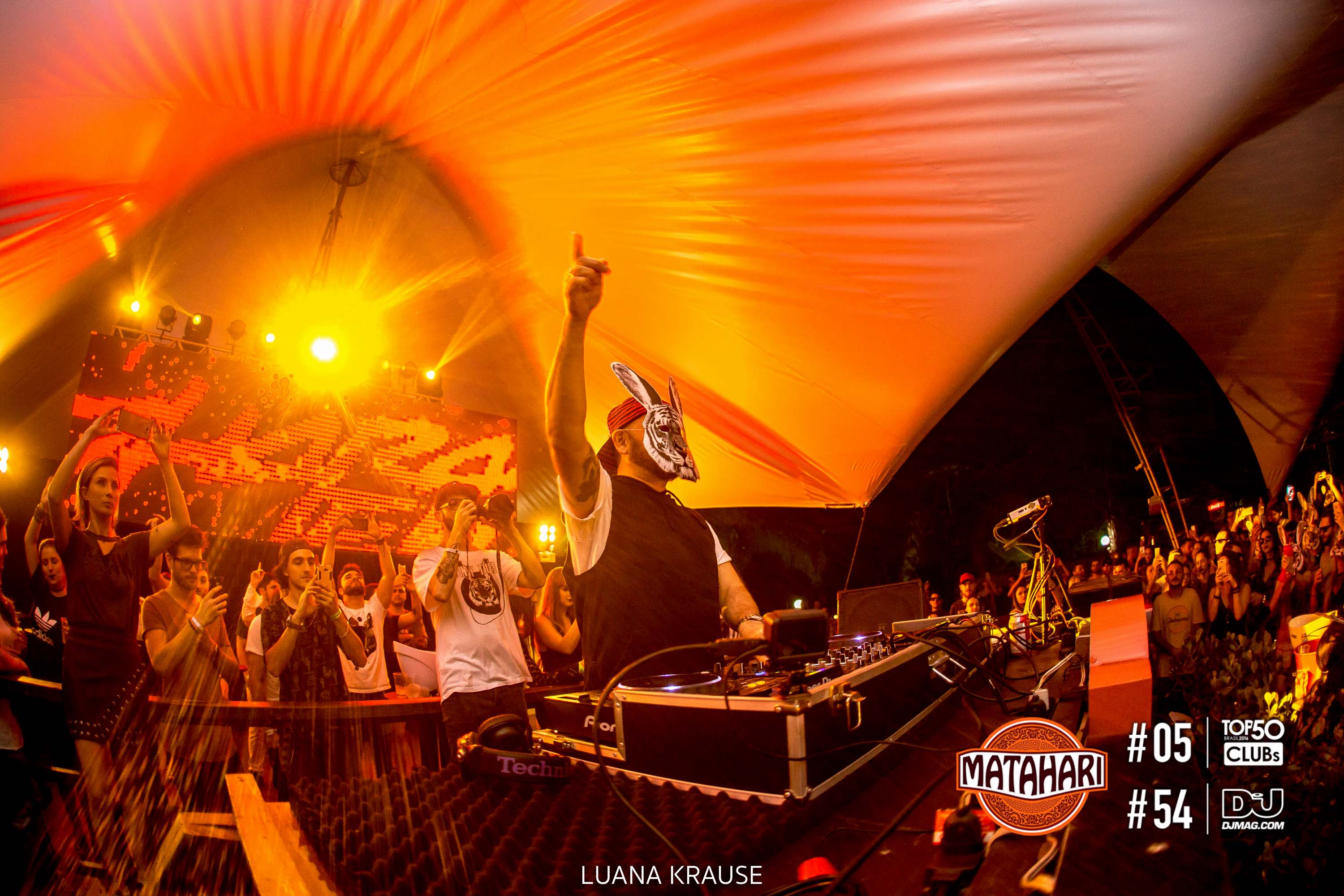 Sunset com Sharam Jey