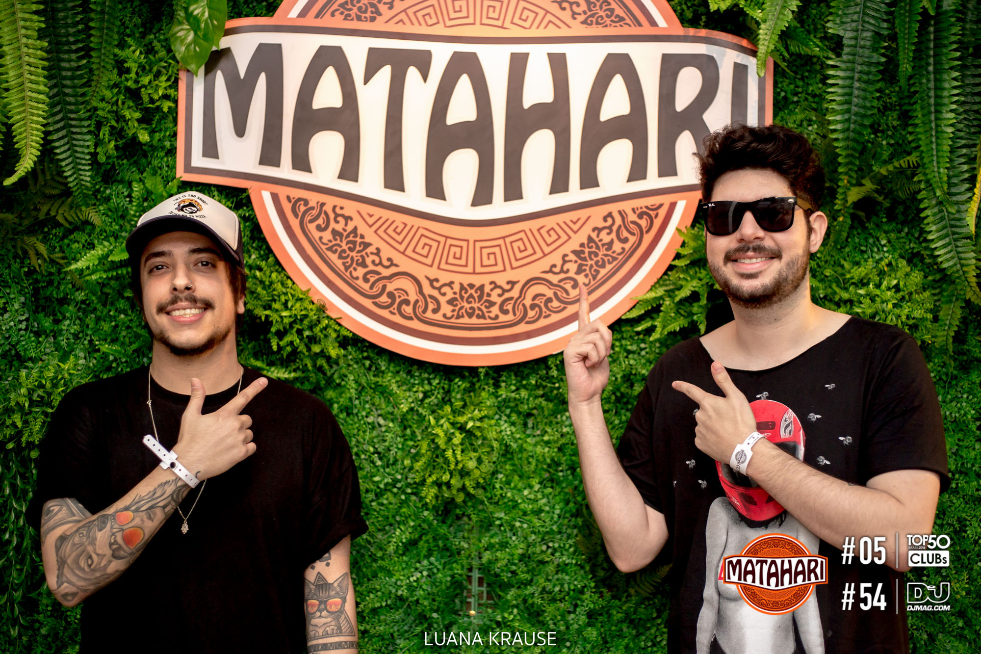 Sunset com Mustache Crew