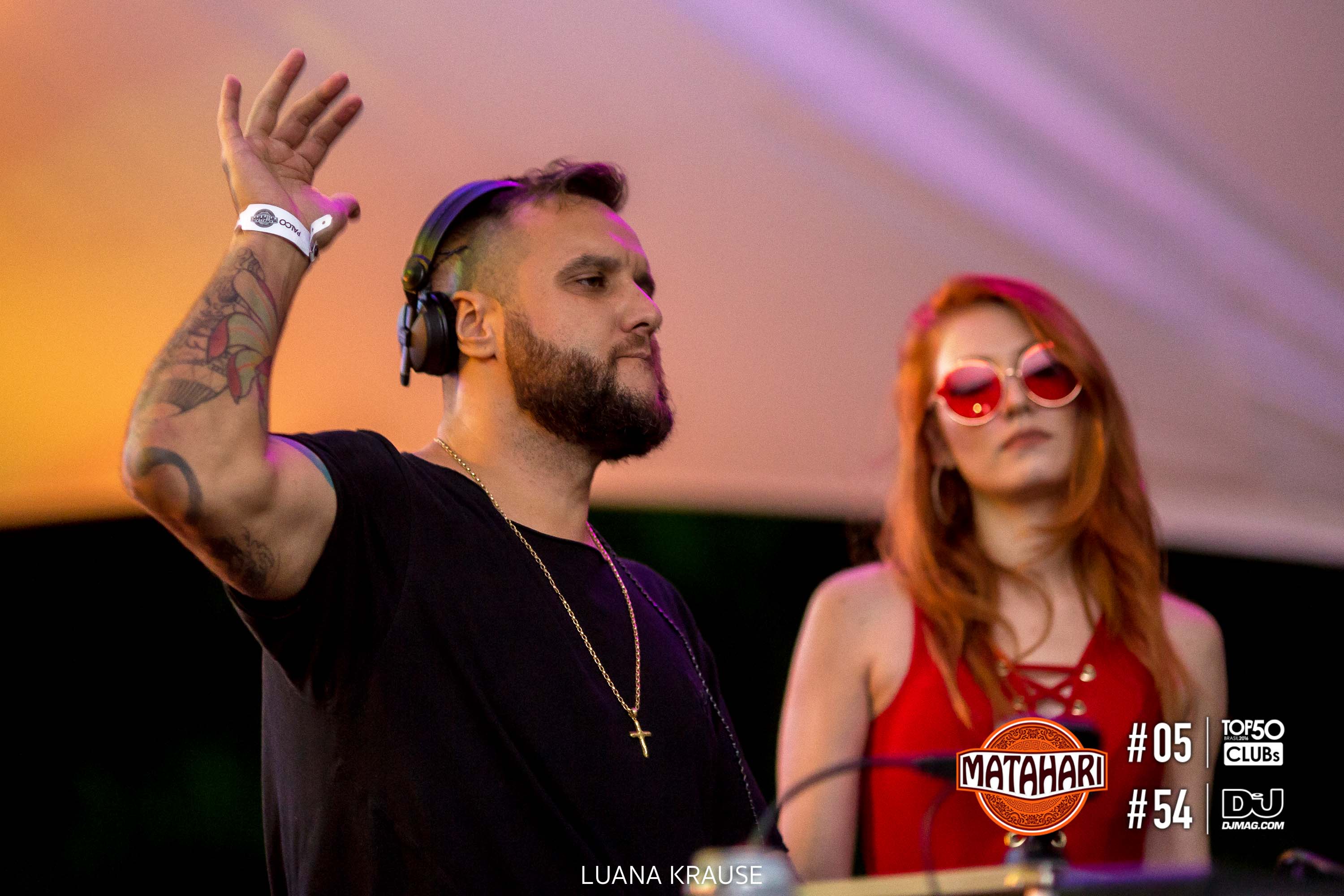 Sunset com Sharam Jey