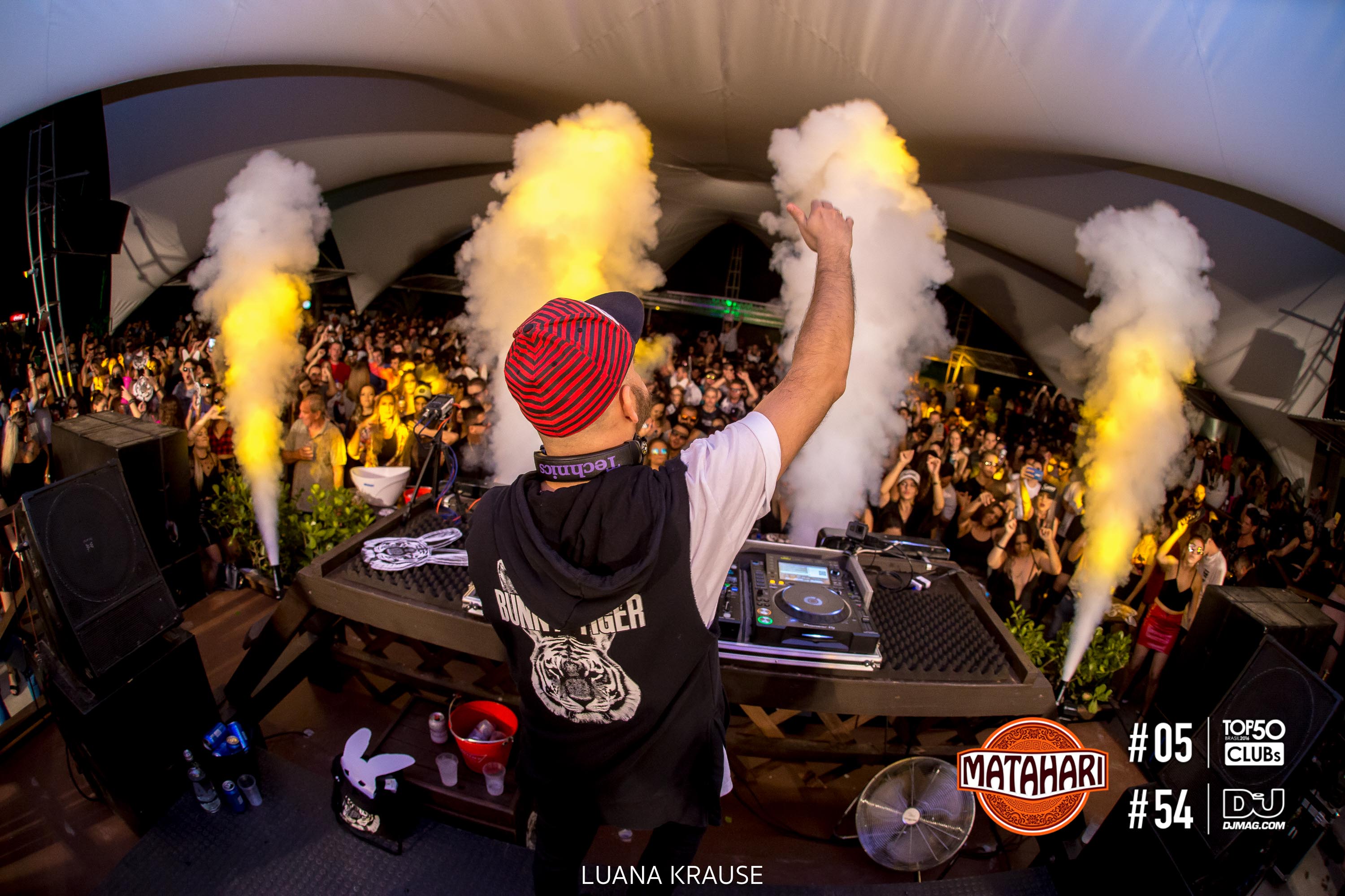 Sunset com Sharam Jey