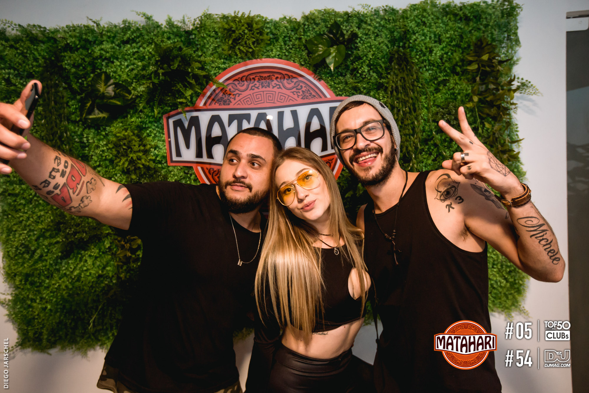 Sunset com Chapeleiro