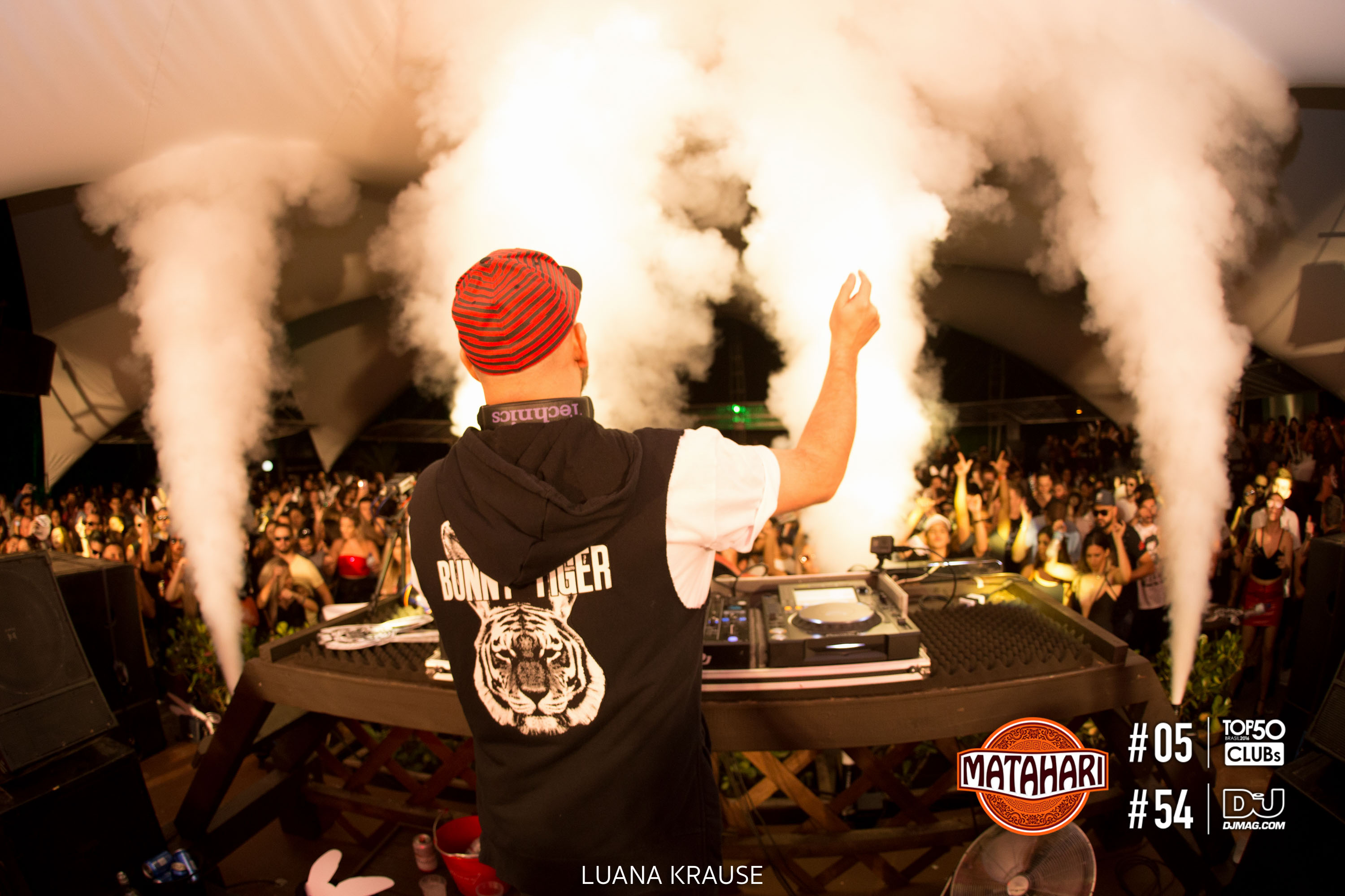 Sunset com Sharam Jey